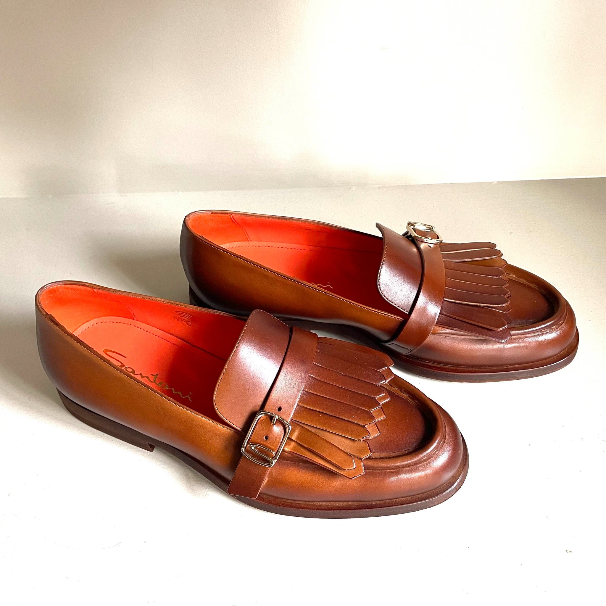 Fringed loafers